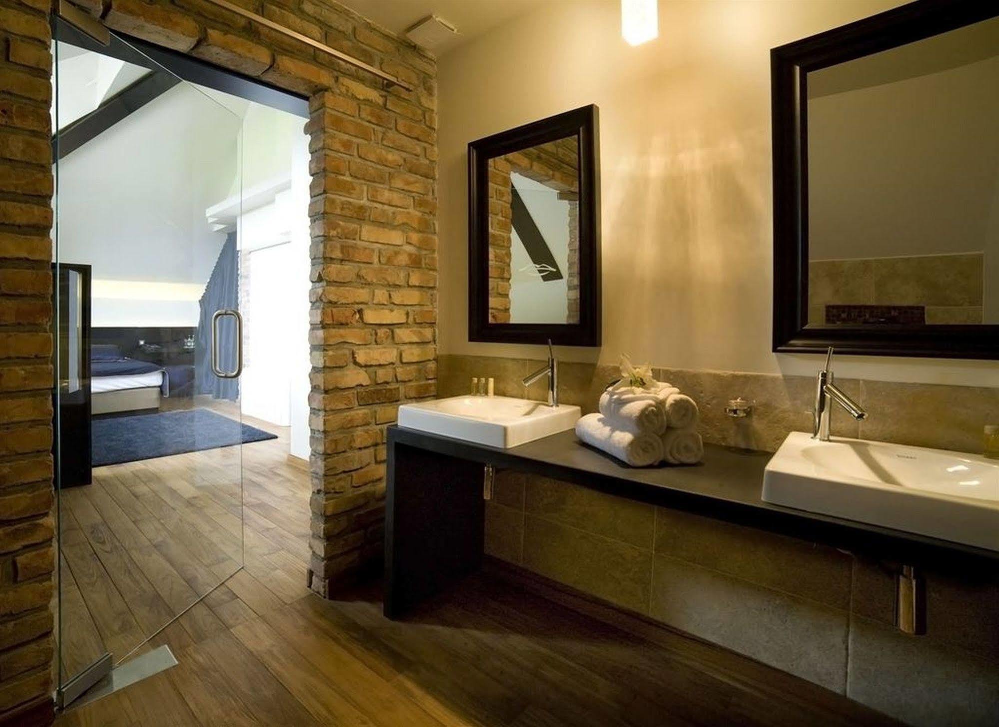 Hotel Remes Opalenica Dış mekan fotoğraf