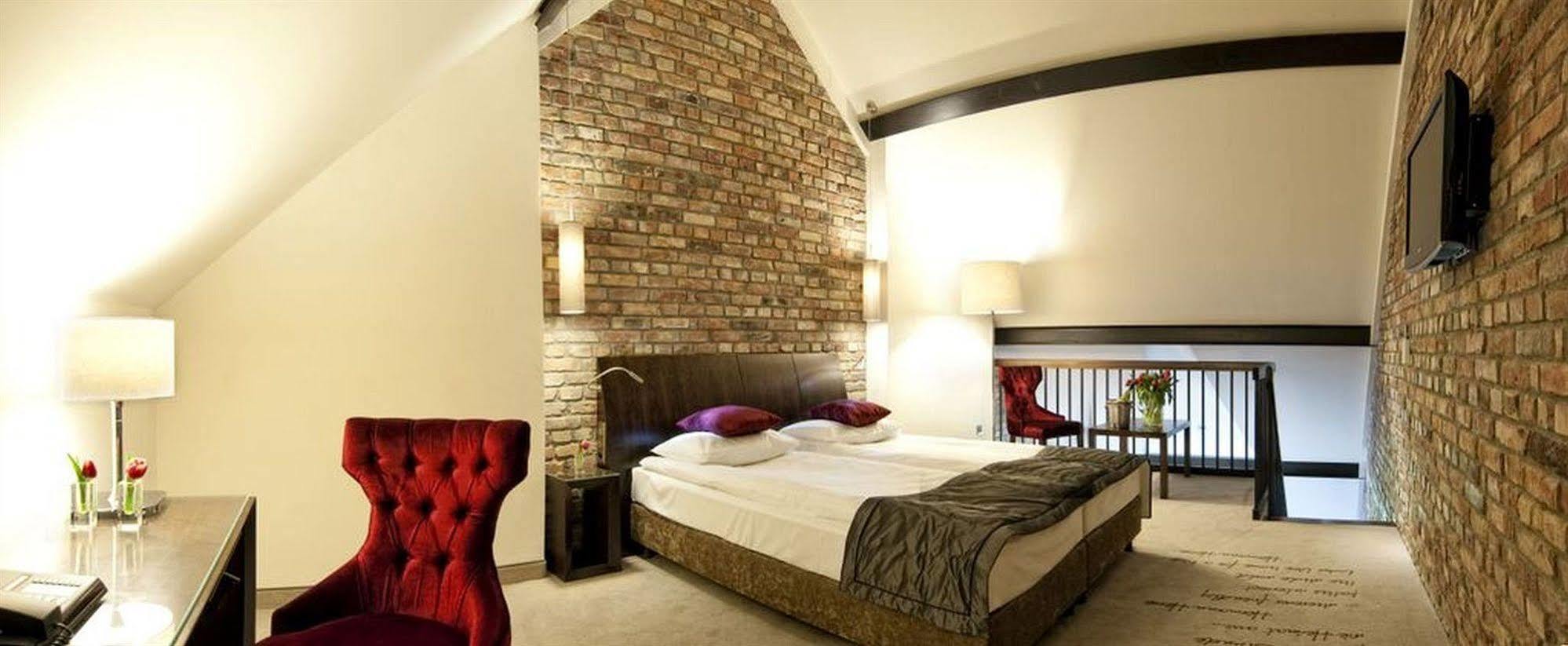Hotel Remes Opalenica Dış mekan fotoğraf