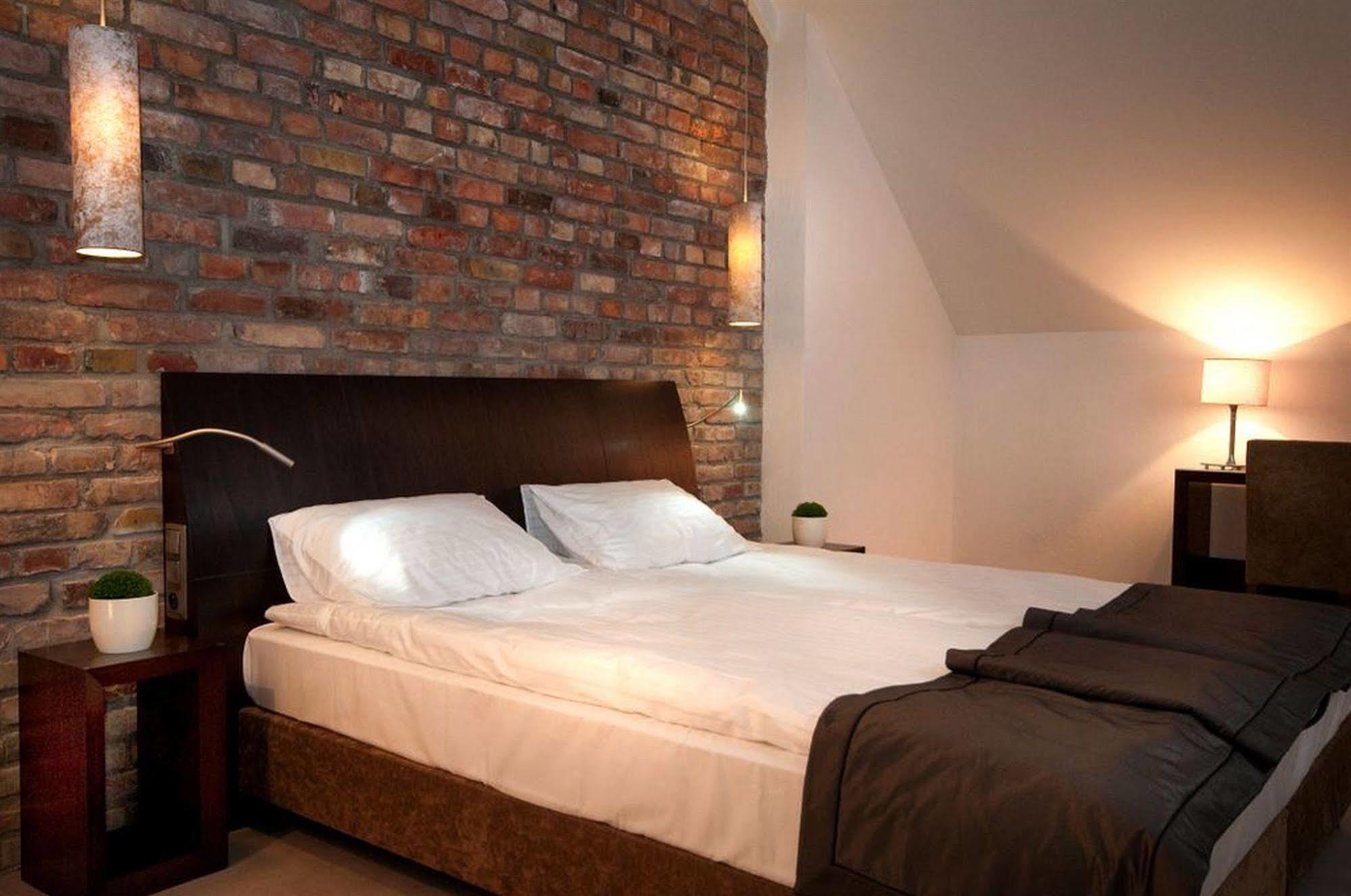 Hotel Remes Opalenica Dış mekan fotoğraf